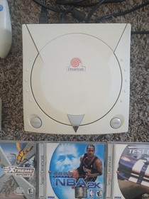 Sega Dreamcast Video Game Console HKT-3020 Bundle W/ 2 Con 2 Vmu 7 Games Tested