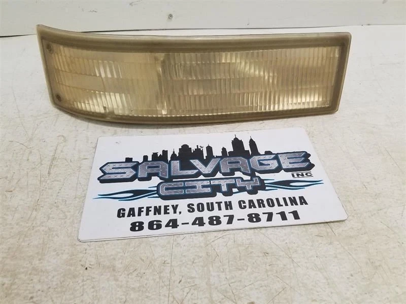 Driver Corner/Park Light Park Lamp-turn Signal Fits 95-05 SAFARI (GMC) 200650 - Image 2 of 4