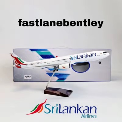 1/135 Scale Airplane Model - SriLankan Airlines Airbus A330 + LEDs Model UK