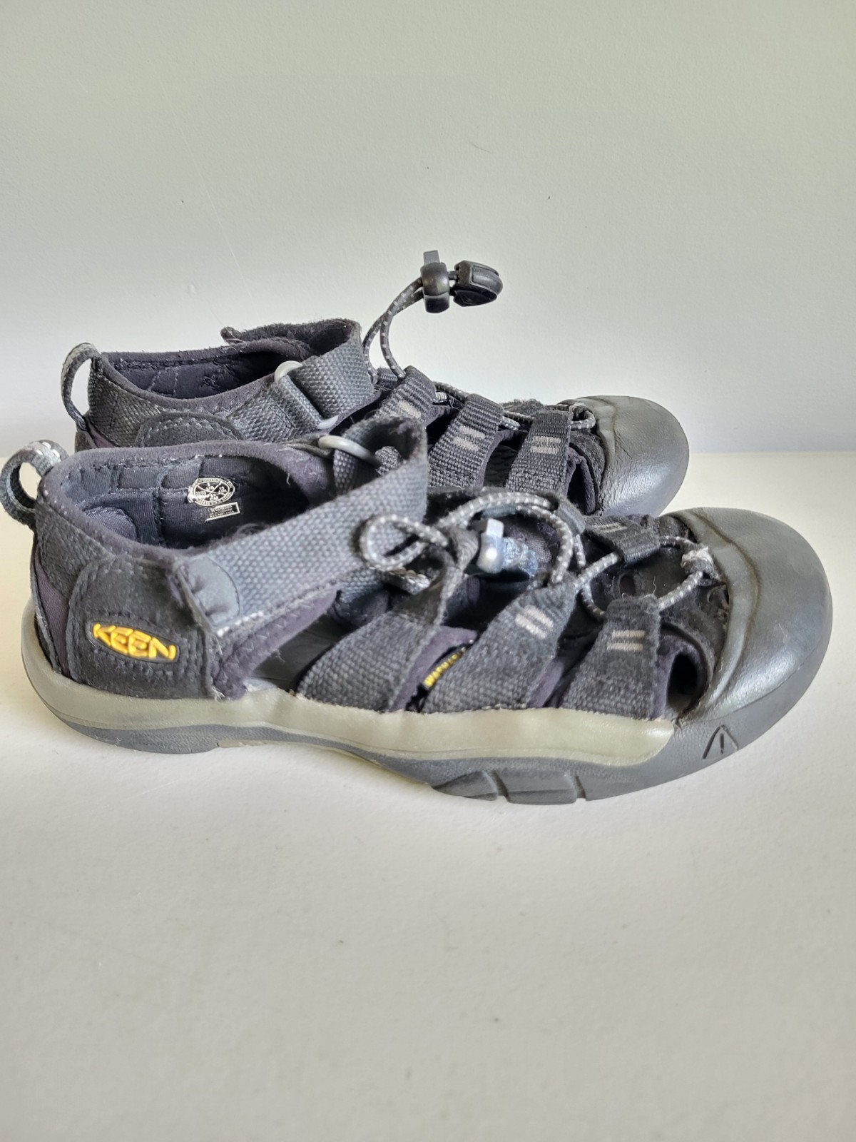 Sandali Keen Newport H2 scarpe nere taglia 1 ragazzo