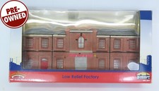 Low Relief Factory Building OO Gauge Bachmann 44-201