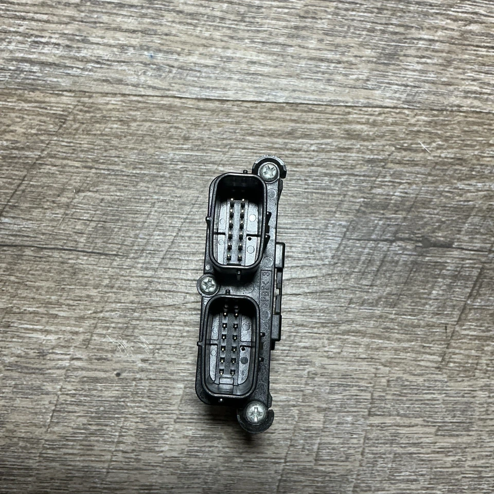 Módulo de detección de ocupación por computadora Toyota 89952-35011 OEM usado: se adapta a Scion Camry Foto 3 de 4