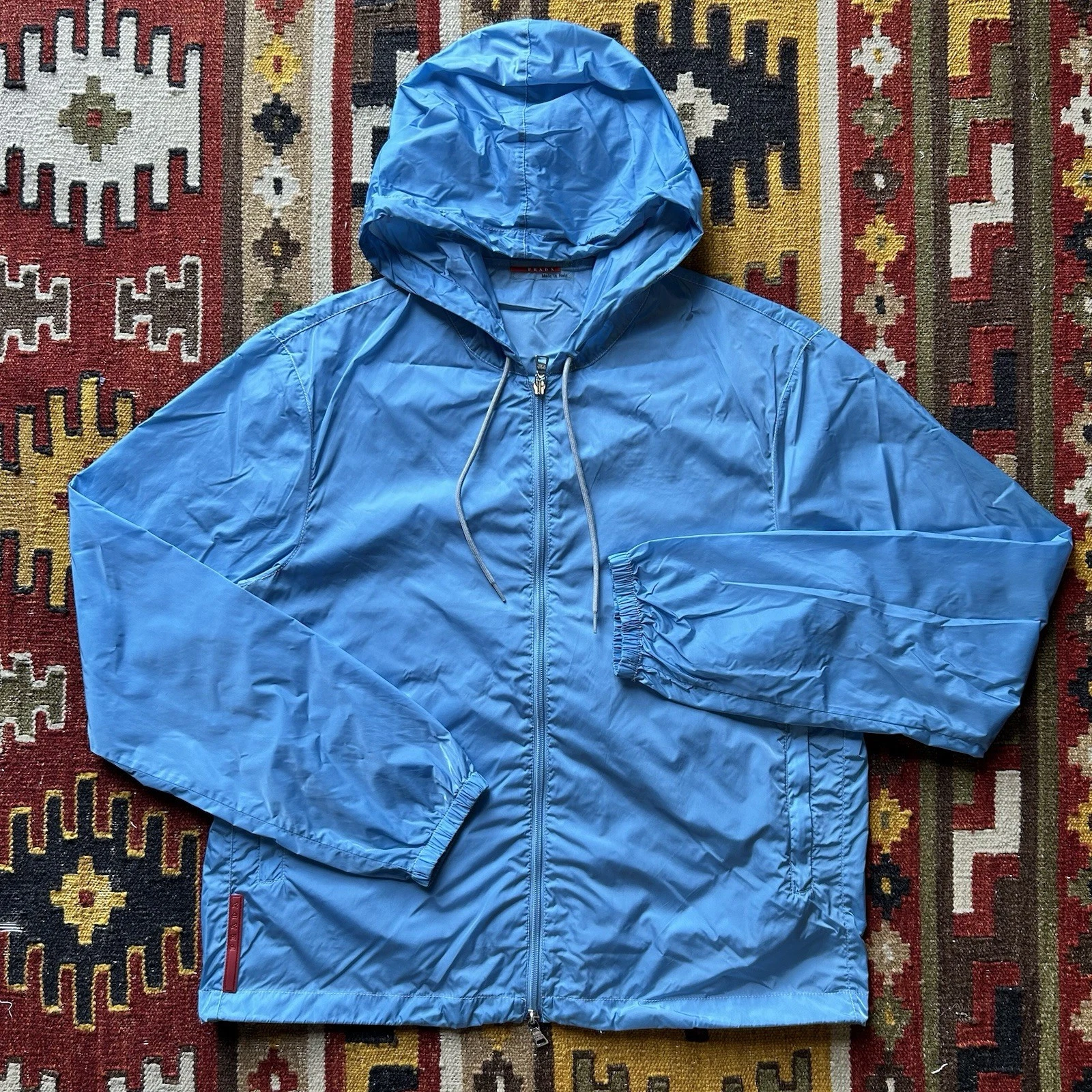Prada Giacca a vento in nylon impacchettabile taglia L Blu