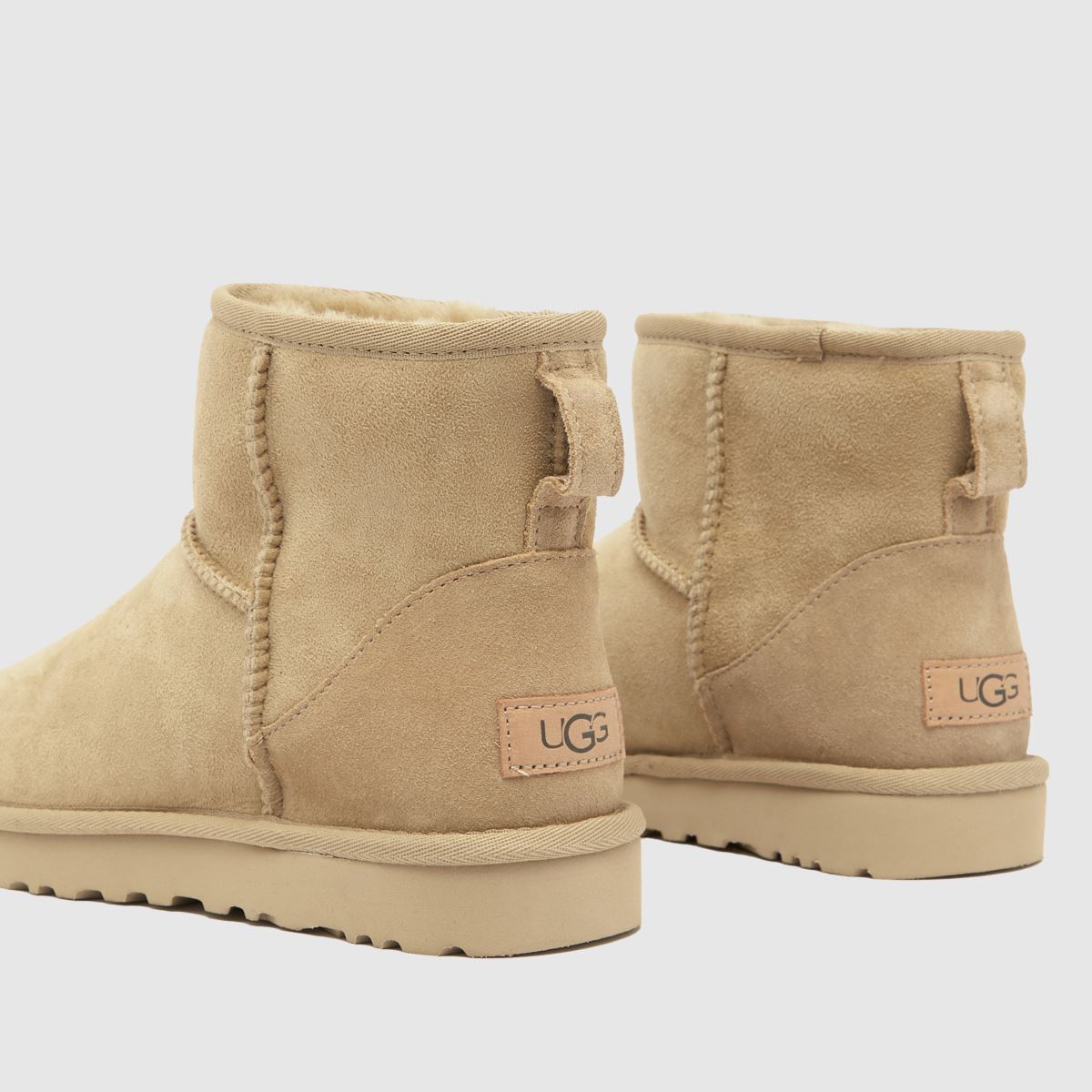 ショートブーツ・ブーティ UGG 'Mini Classic II' Beige Pull-On Boots in Suede Woman UGG Classic Mini II Suede Water Resistant Family Matching