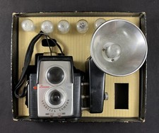Vintage Kodak Brownie StarFlex Camera w/ Kodalite Midget Flasholder  Bulbs