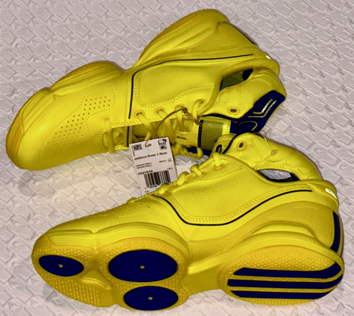 シューズ(男性用) ADIZERO ROSE 1 RESTOMOD TEAM YELLOW s-l400.jpg