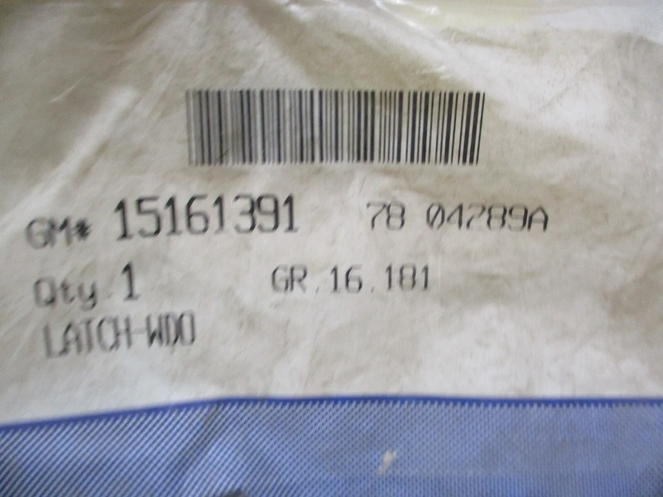 Genuine GM 15161391 Latch - Image 2 of 4