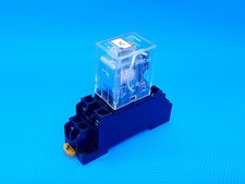 Omron MY2 Relais Spulenspannung 220V mit Sockel  inkl. MwSt.