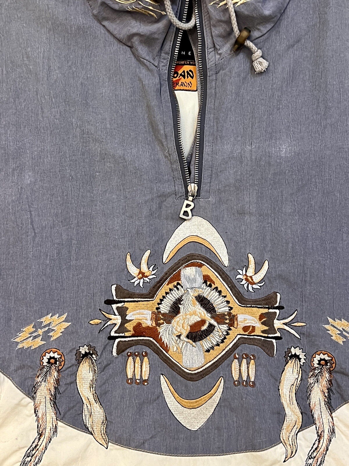 Giacca cappotto ricamato vintage anni '90 Willy Bogner pony indiano ghiaccio blu beige S