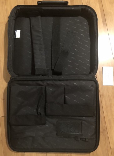 TARGUS 15” Padded Laptop / Notebook Messenger Bag - Black NWOT - Photo 7/12