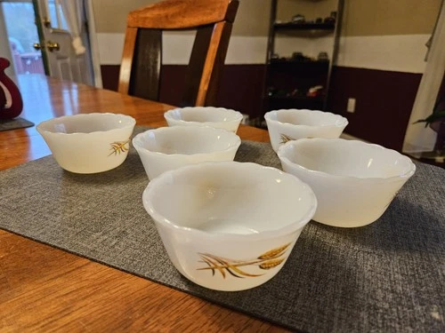 Vintage Custard Cups Ramekins Anchor Hocking Fire King wheat Milk glass (6)