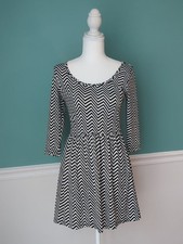 BeBop Black and White Chevron 3/4 Sleeve Fit-and-Flare Dress Small