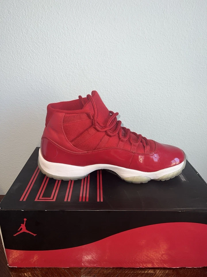 Talla 11 - Jordan 11 Retro Alto Ganar Como '96 Foto 4 de 4