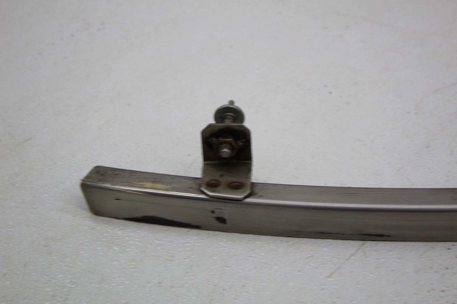 99-01 FERRARI 456 M WINDOW GUIDE TRACK