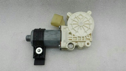 BMW 5 Series E60  Door window motor 6981142 Fensterhebermotor