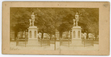 Stereo, Switzerland, Bern, statue of Berthold V, Duke of Zahringen, founder of village