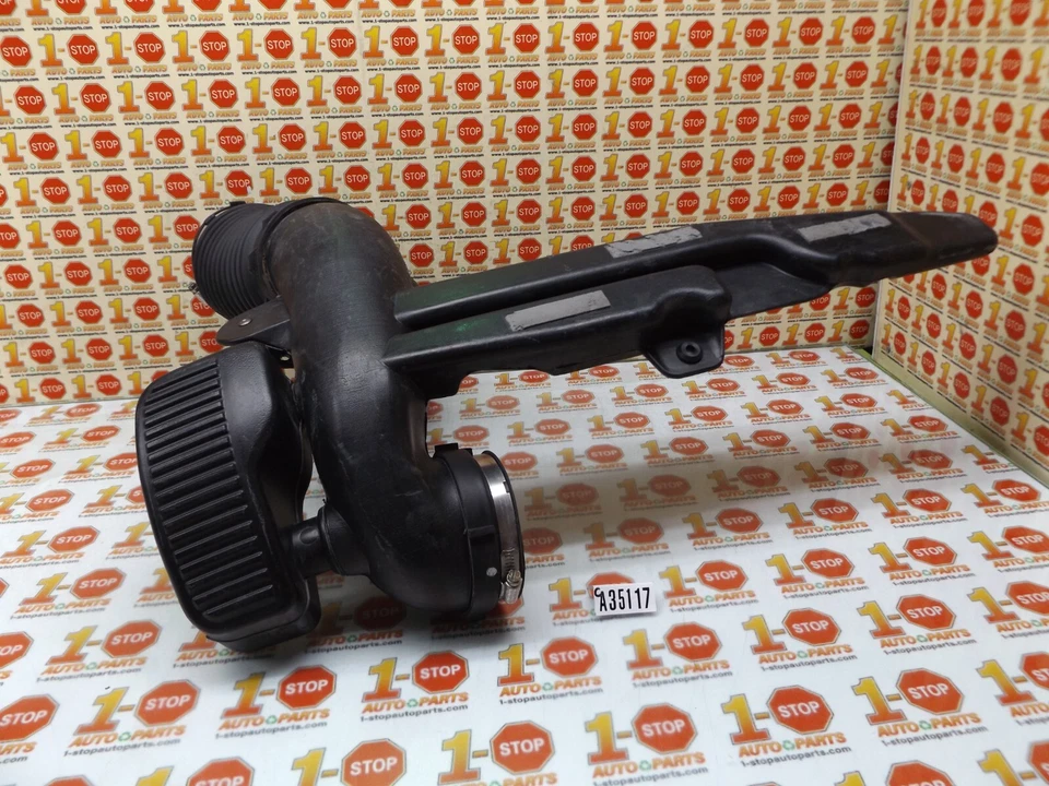 Chevrolet Tahoe 2007-2014 filtro de aire montaje conducto de salida 15901934 OEM Foto 4 de 4