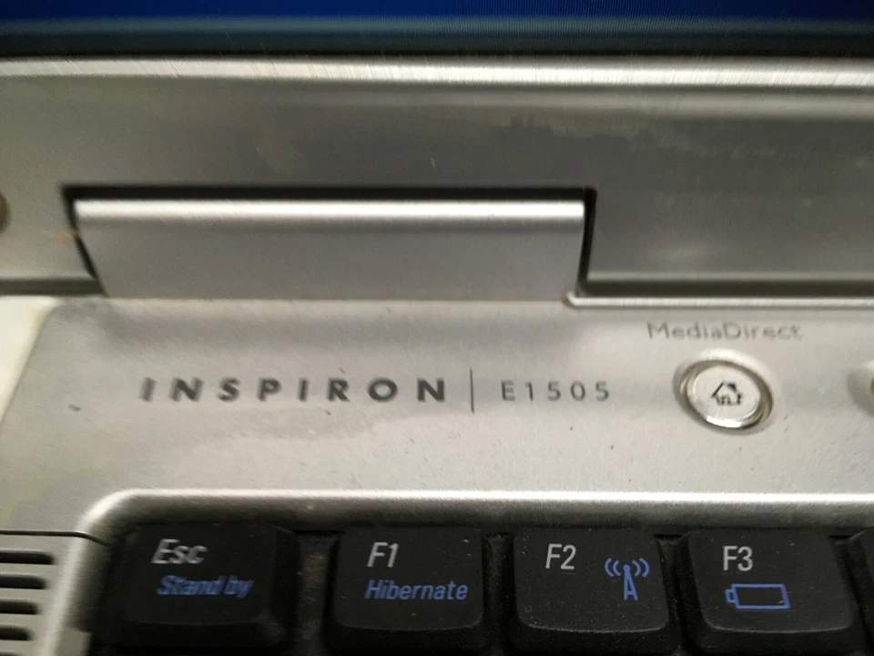Dell Inspiron E1505 15" (AS IS) Intel Core Solo @ 1.86 GHz - JZ - Image 3 of 4