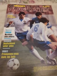 FRANCE FOOTBALL N 1962 YOUGOSLAVIE FRANCE 1983 RFA PORTUGAL ONNIS NICHOLAS