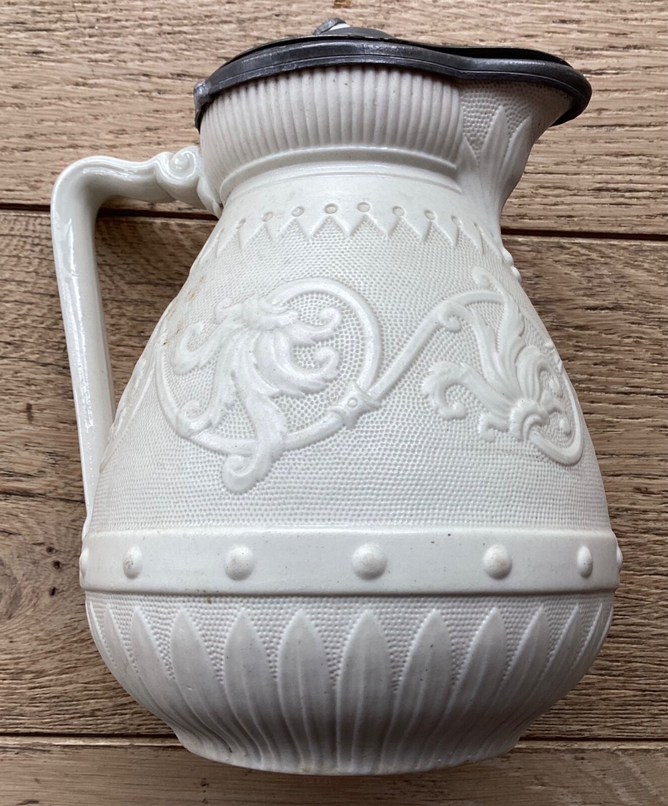 ANCIEN PICHET COBRIDGE BROWNFIELD & SON VERS 1850, WHITE STONEWARE