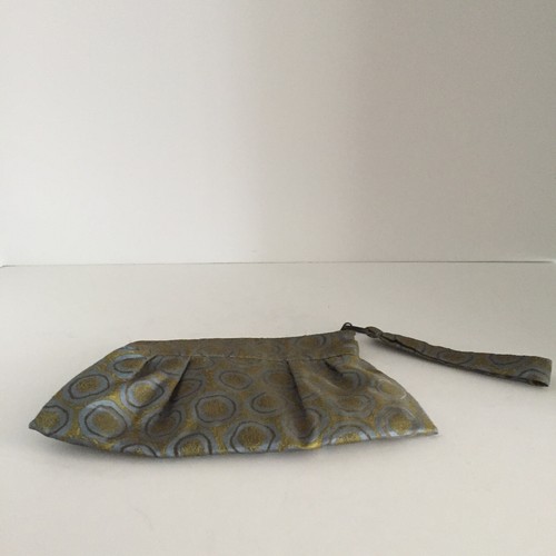 Maruca Mujeres Muñequera Billetera Cremallera Bolso sin asas Tela Hecho a mano Verde Oliva Plano - Imagen 5 de 9