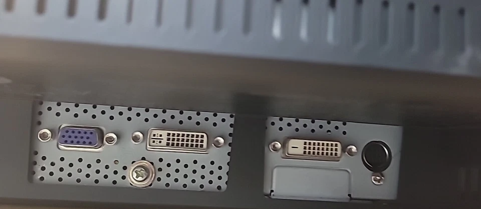 NEC LCD2090UXi-BK Medical Monitor Graphics Stand Not Included - Image 4 of 4