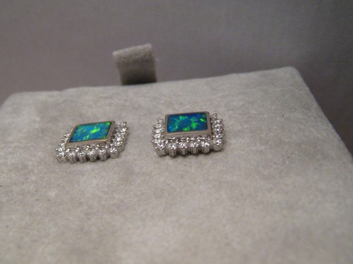 Opal & Diamond Earrings , Solid 18k White gold - Picture 8 of 10