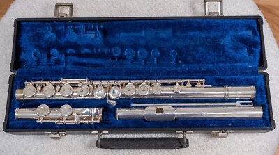 Gemeinhardt Querflöte. M2 B35136. Elkhart.Ind. Guter Zustand. Kopf aus massivem Silber.