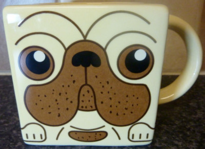 RETRO SPINNMÜTZE QUADRATISCHER MOPS HUND TASSE 2012 FÜR DAS ALTER SEHR GUTER ZUSTAND