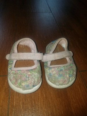 toms baby sandals