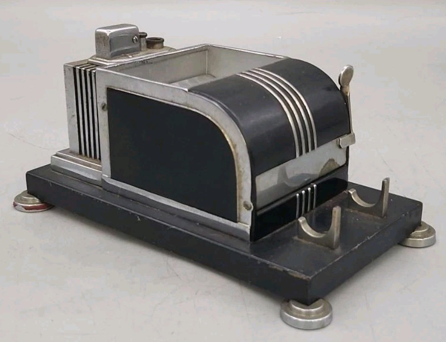 & Cigarette Dispenser
