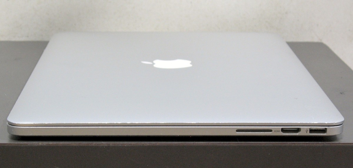 Apple MacBook Pro 2.4 GHz Core i7 8GB RAM 512GB SSD 15