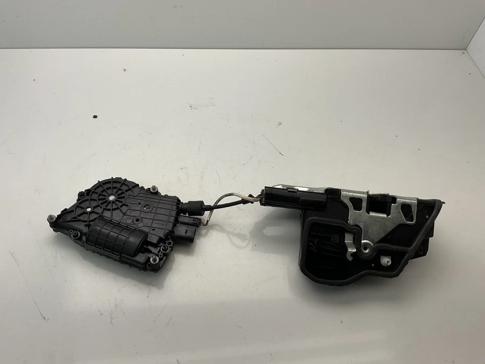 Actuador de pestillo de cerradura de puerta trasera derecha BMW 528i 535i 550i F10 2011-2013 7229460 OEM Foto 4 de 4