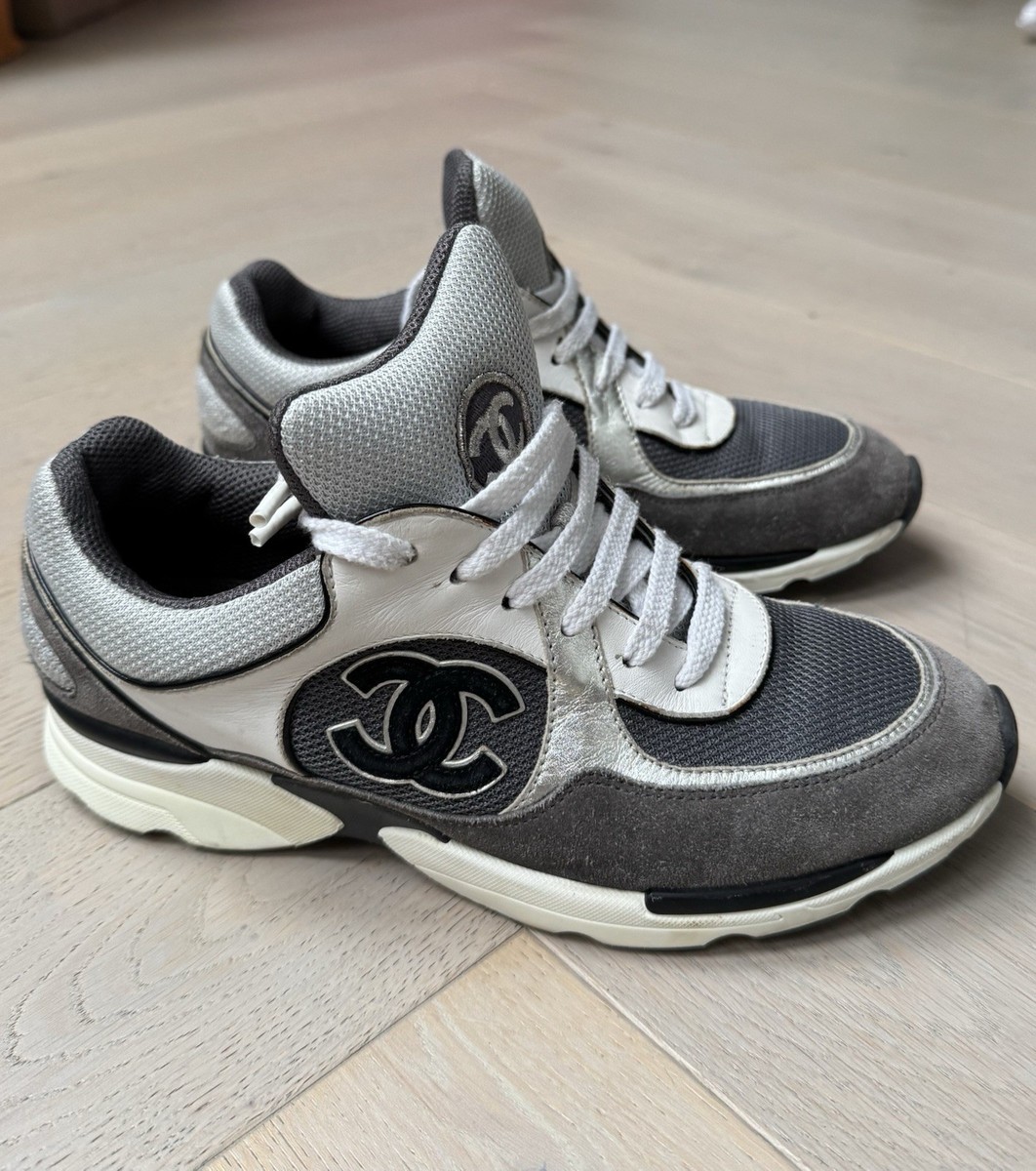 CHANEL グレー レザー ヒール CHANEL シャネル スニーカー ココマーク レディース グレー