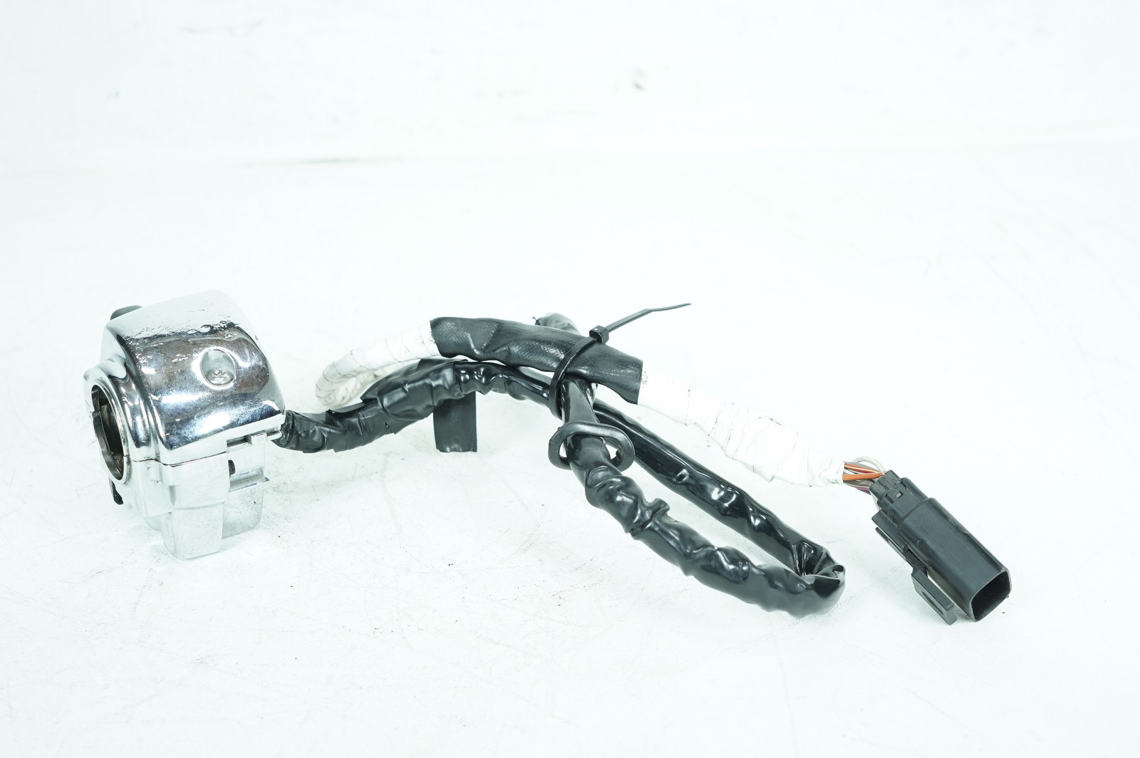 2007 Harley Touring CVO Screamin Eagle Right Engine Start Kill Switches Controls