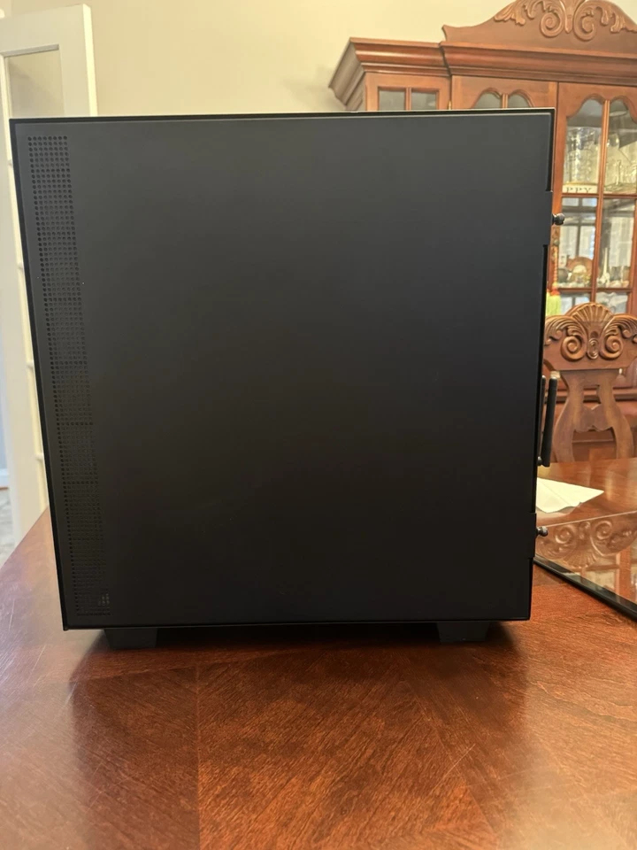 PC para juegos usada, AMD Rx 6600, Ryzen 7 3700x, 16 GB de RAM, ASRock B450 Pro 4 Foto 3 de 4