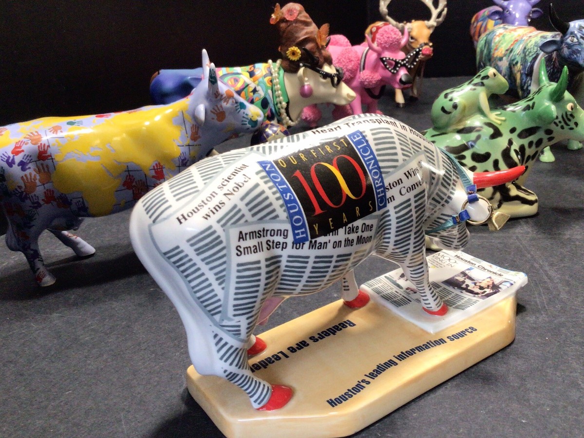 cowparade Circus Cown シリアルナンバー入り cowparade Circus Cown シリアルナンバー入り - メルカリ