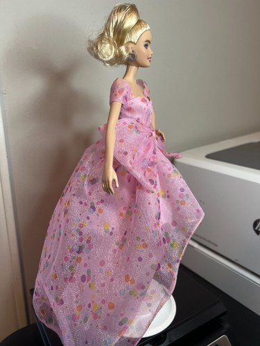 Barbie Signature 2021 Muñeca Deseos de Cumpleaños Mattel #HCB89 - Sin soporte ni zapatos - Imagen 7 de 8
