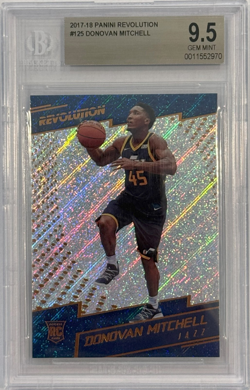 DONOVAN MITCHELL (RC) 2017-18 Revolution #125 (SHIMMER) BGS 9.5 GEM MINT💎RC🔥