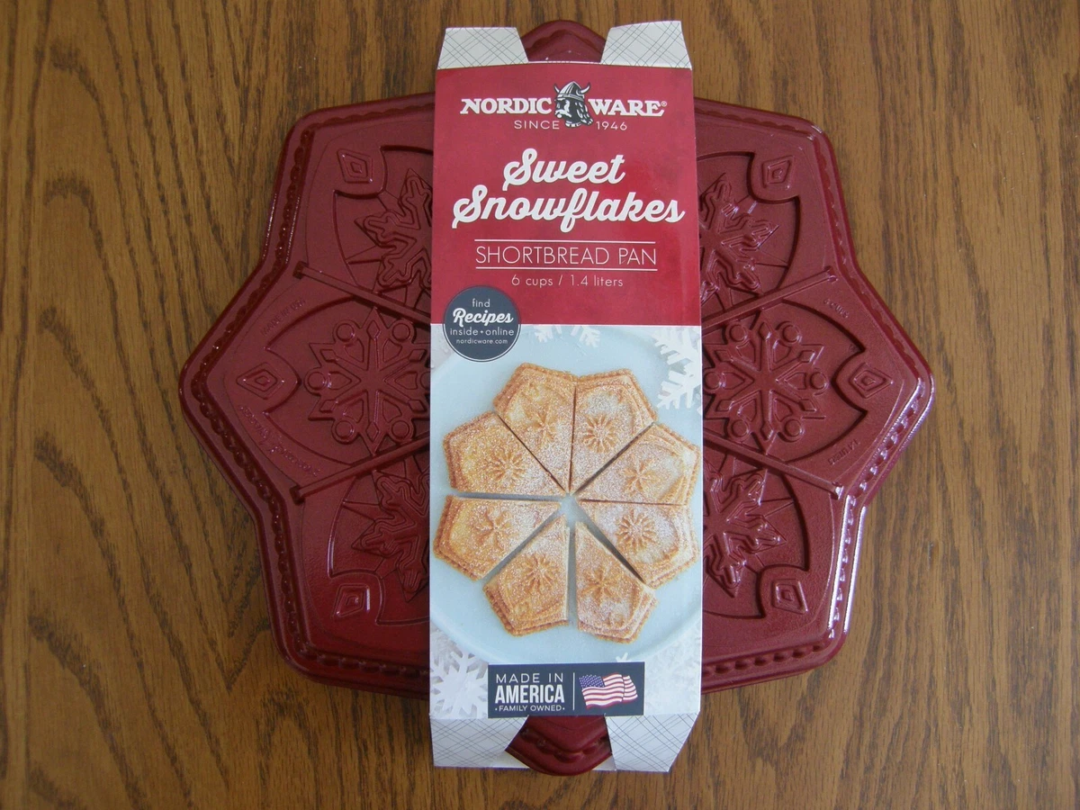 Nordic Ware Sweet Snowflake Shortbread or Cake Pan - Christmas