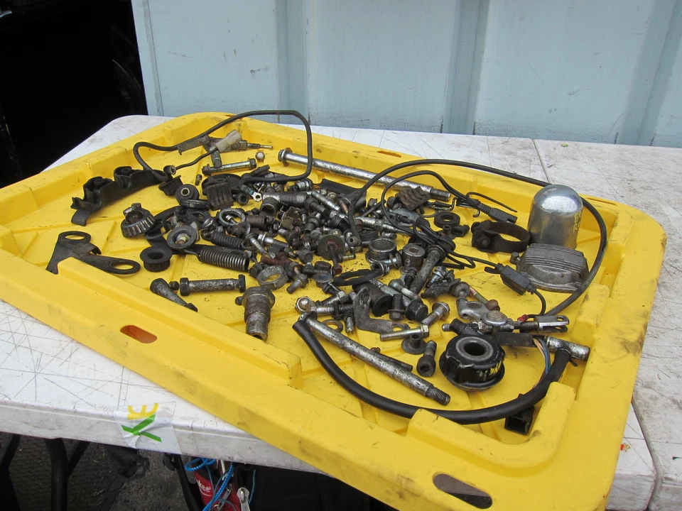 1986 Yamaha Venture Royale XVZ1300D OEM HARDWARE - Изображение 2 из 4