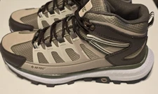 HI-TEC  Revive Mid Hiking Boots   Women   Size 9.5