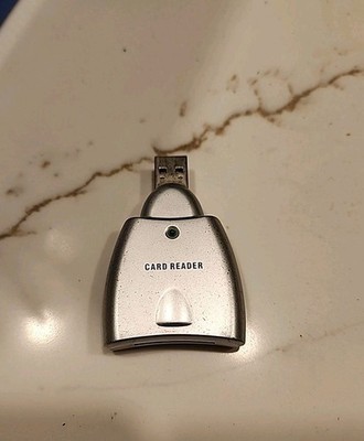 SECURE DIGITAL CR-V7-UD MEMORY CARD READER USB PLUG-IN 