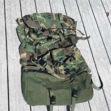 Military Issue Rucksack 8465-01-393-5183 USGI Bag, Equipment Woodland Camouflage