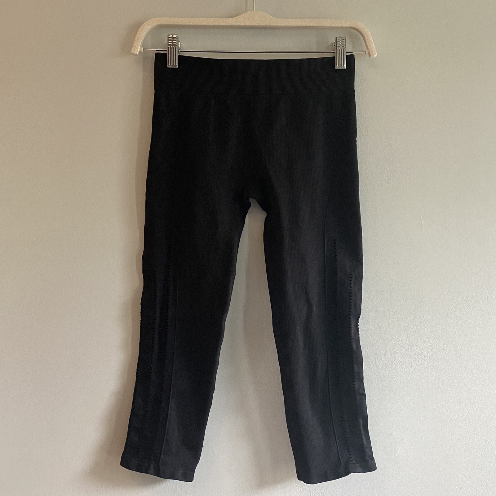 FABLETICS Size S Seamless Solid Capri Legging in … - image 7