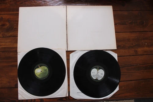 The BEATLES White Album 12" Vinyl LP Double RECORD Gatefold Sleeve PCSO-7067 Top