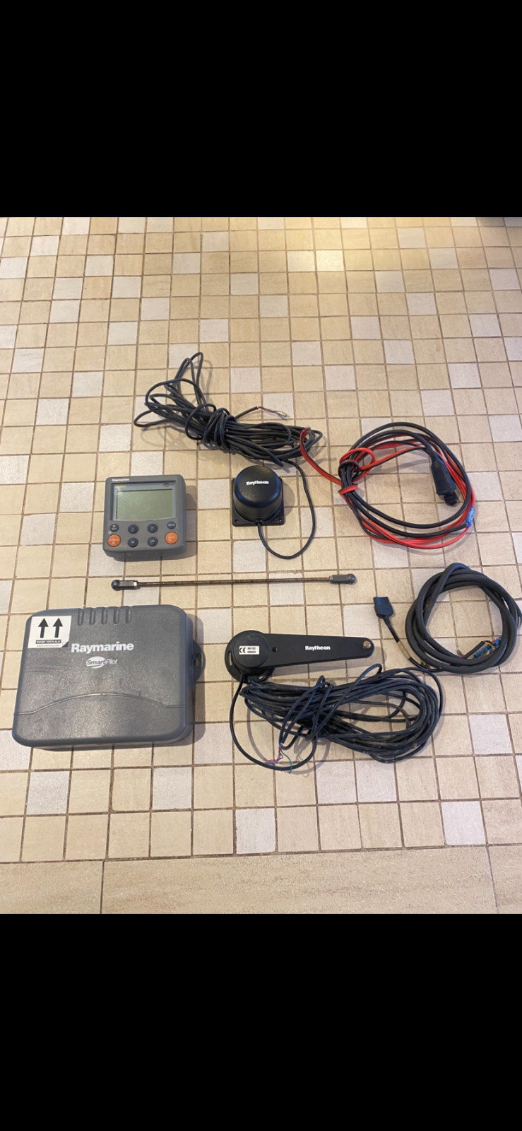 Raymarine SmartPilot S2 Course Computer, includes complete sæt. 