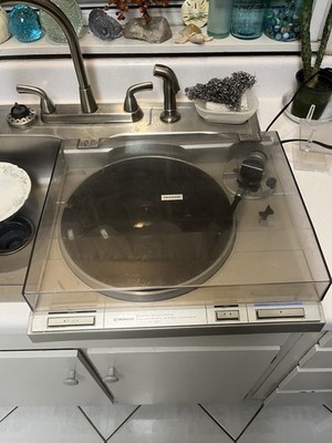 Pioneer PL-550 Turntable. Video 