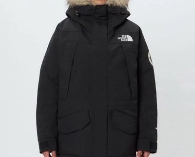 The North Face | Antarctica Parka | Black | Medium | NWT | Model