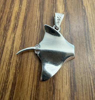 Vintage Sterling Silver 925 Manta Ray Pendant